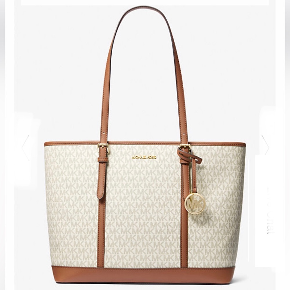 MICHAEL KORS VANILLA SIGNATURE COLOR 
Jet Set Travel Large Logo Tote Bag - Picture 4 of 15